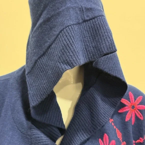 JOHNNY WAS
EMBROIDERED WOOL & CASHMERE
THE CLASSIC CAPE - Picture 11 of 15